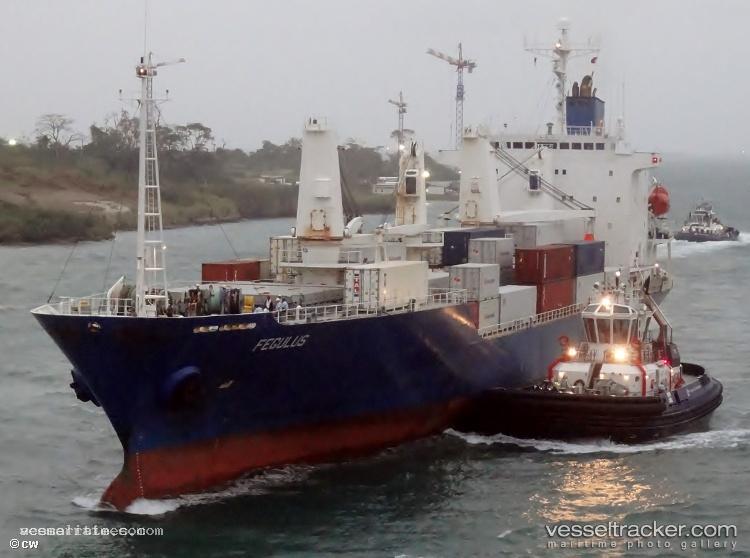 Fegulus - Refrigerated Cargo Ship vessel registered in Bahamas