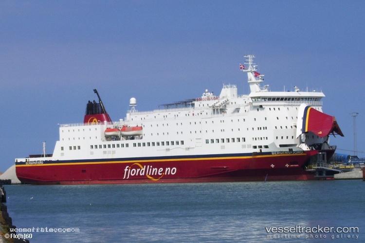 Dalmacija - Passenger Ro Ro Cargo Ship vessel registered in Croatia