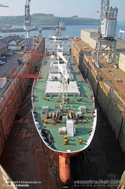 Marbella-Carrier - Refrigerated Cargo Ship vessel registered in Marshall Islands