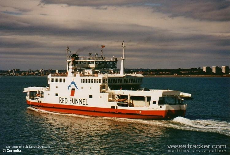 Red-Falcon - Passenger Ro Ro Cargo Ship vessel registered in United Kingdom
