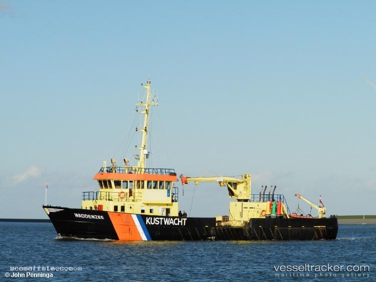 Waddenzee - Buoy Lighthouse Vessel vessel registered in Netherlands