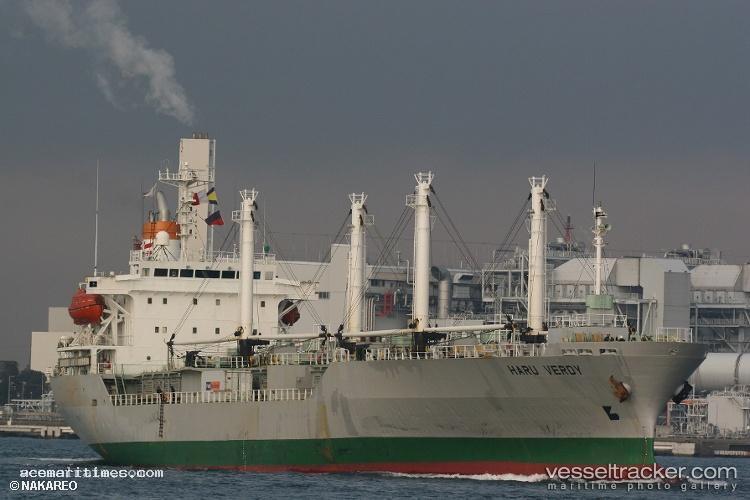 Callisto - Refrigerated Cargo Ship vessel registered in Bahamas