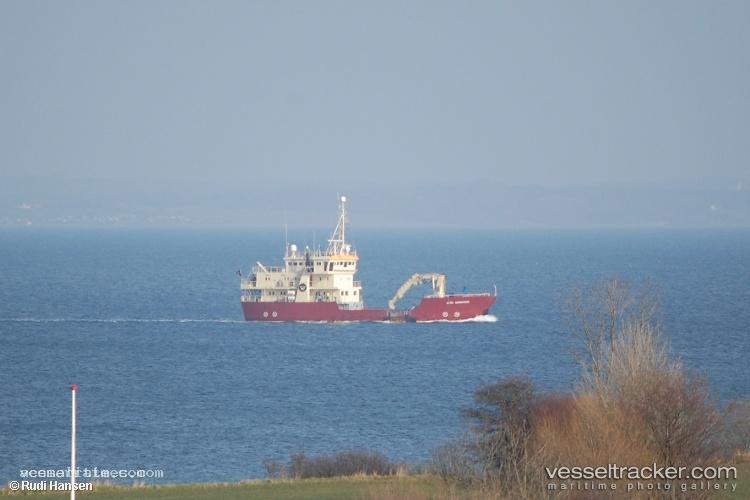 Grand-Explorer - Buoy Lighthouse Vessel vessel registered in Panama