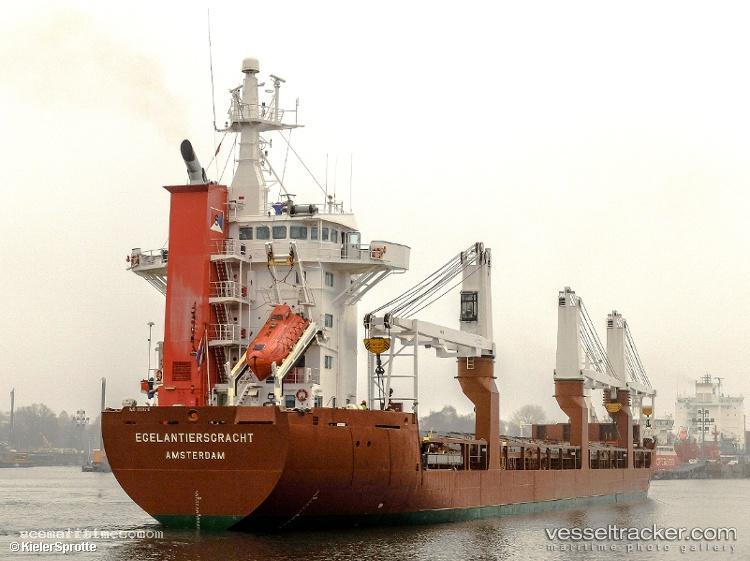 Sinaa - General Cargo Ship vessel registered in Canada