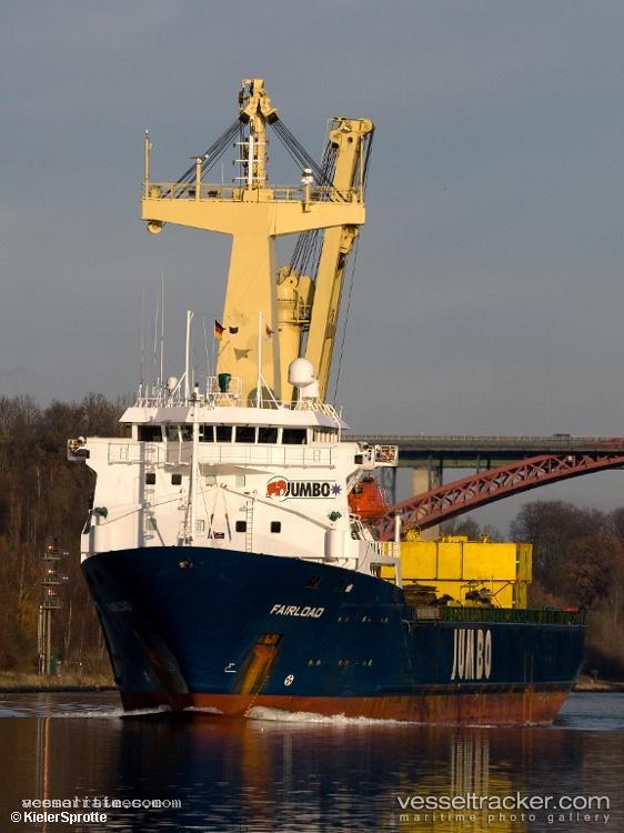 Roman-E - Heavy Load Carrier vessel registered in Panama
