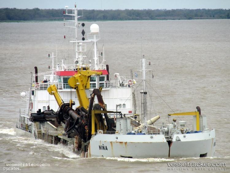 Nina - Hopper Dredger