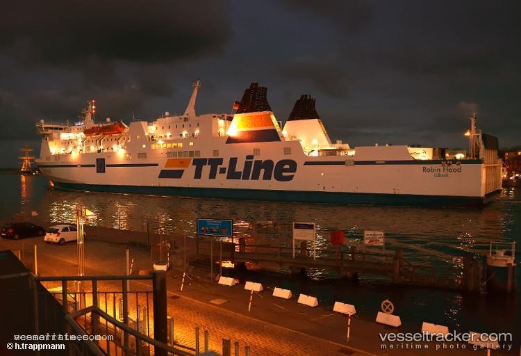 Nils-Dacke - Passenger Ro Ro Cargo Ship vessel registered in Cyprus