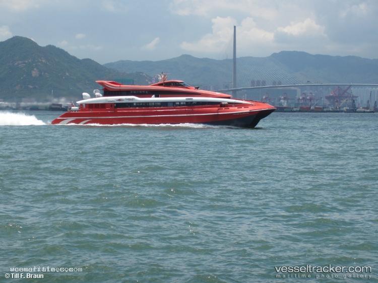 Universal-Mk2004 - Passenger Ro Ro Cargo Ship vessel registered in Hong Kong