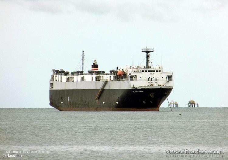 Km.-Sulawesi-Leader - Vehicles Carrier vessel registered in Indonesia
