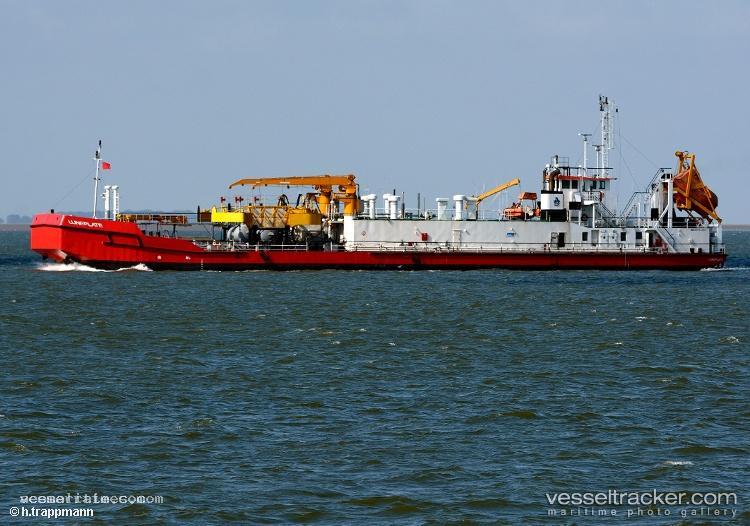 Luneplate - Pollution Control Vessel vessel registered in Germany