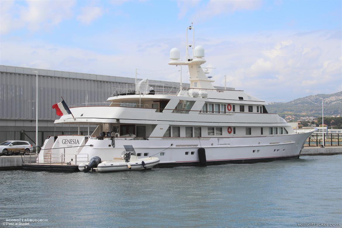 Genesia - Service Ship vessel registered in France