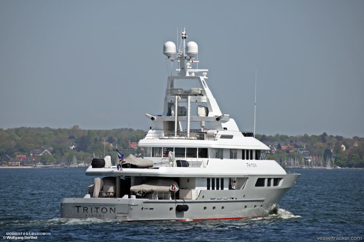 Triton - Service Ship vessel registered in Marshall Islands