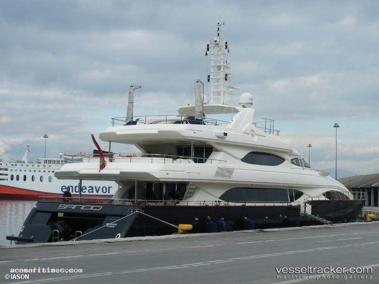 Bunker - Service Ship vessel registered in Malta