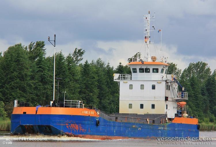 Johann - Hopper Dredger vessel registered in Palau