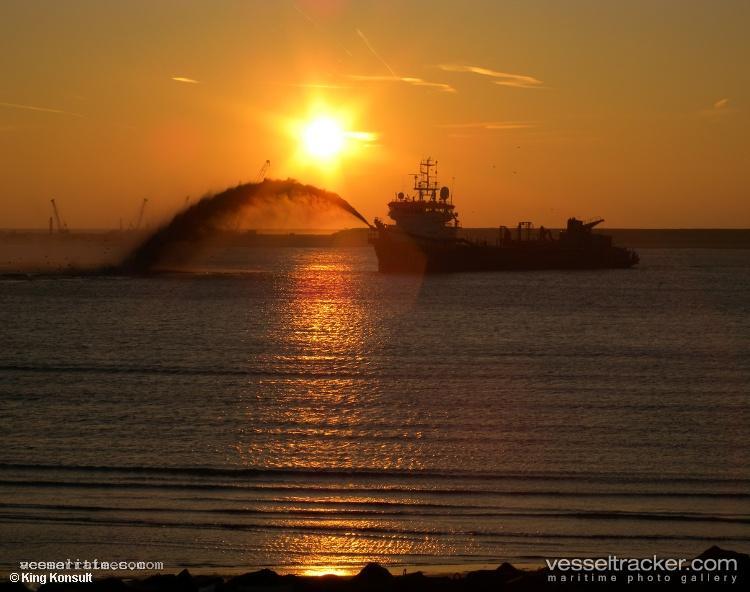Ham-311 - Hopper Dredger vessel registered in Indonesia