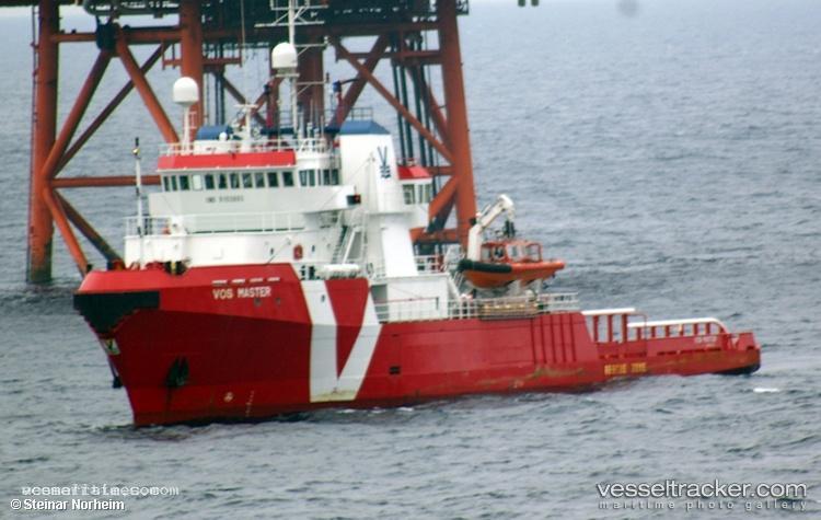 Vos-Master - Offshore Tug Supply Ship vessel registered in United Kingdom