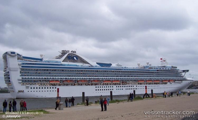 Grand-Princess - Cruise Ship vessel registered in Bermuda