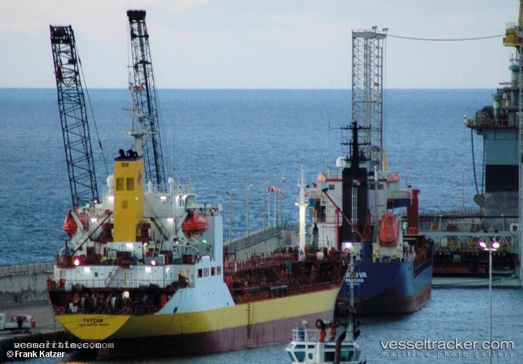 Victoria - Oil Products Tanker vessel registered in Cameroon