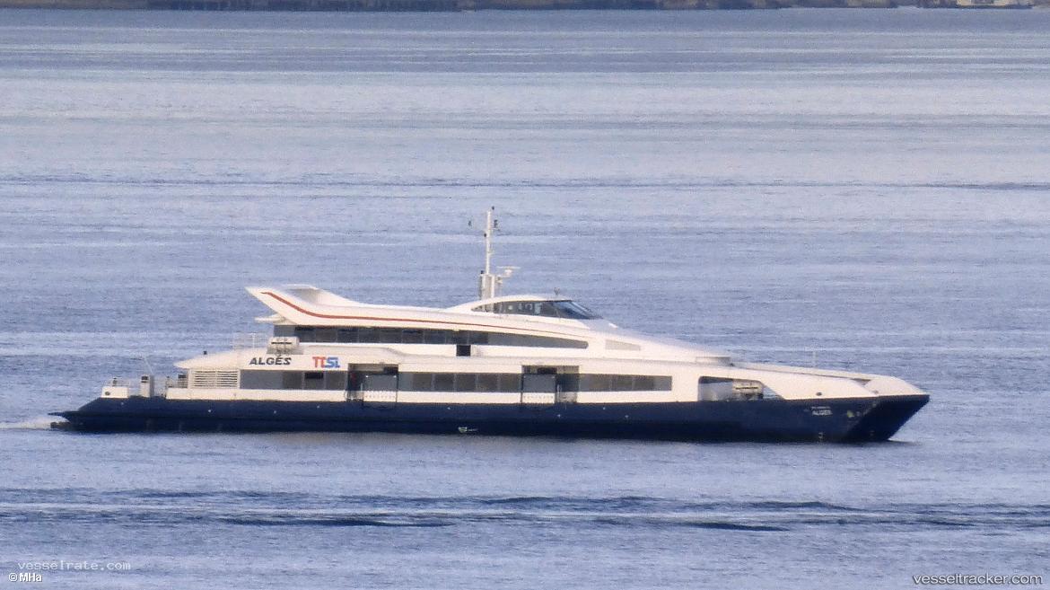Alges - Passenger Ship
