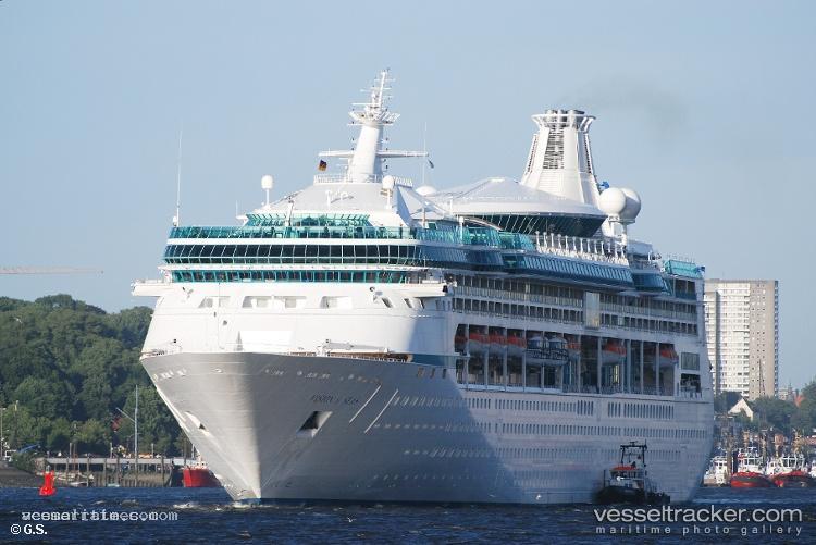 Vision-Of-The-Seas - Cruise Ship vessel registered in Bahamas