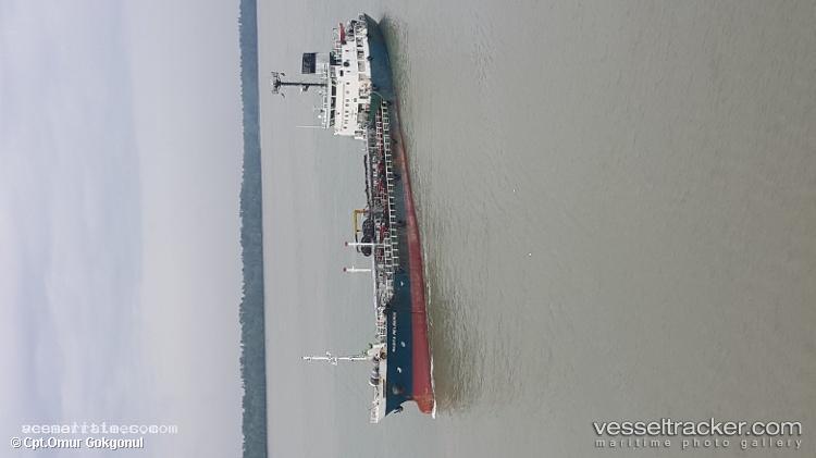 Nadiya - Oil Products Tanker vessel registered in Panama