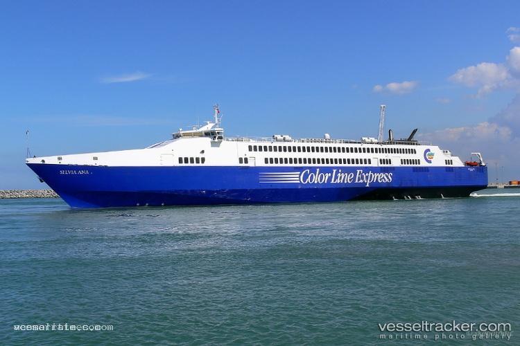 Silvia-Ana-L - Passenger Ro Ro Cargo Ship vessel registered in Uruguay