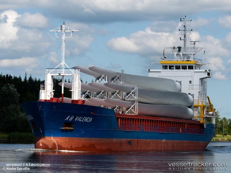 Kerli - Deck Cargo Ship vessel registered in Antigua and Barbuda