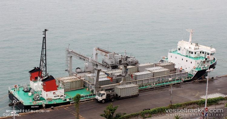 Mo-Sing-Leng - Container Ship vessel registered in Hong Kong