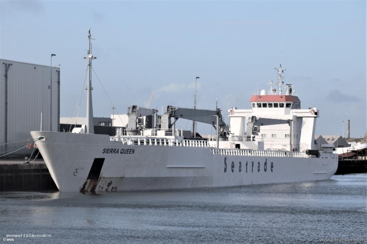Sierra-Queen - Refrigerated Cargo Ship vessel registered in Bahamas