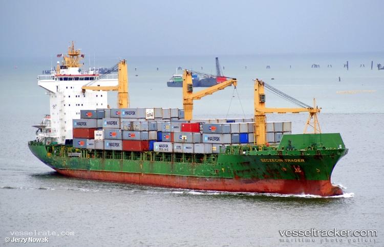 Amo-2 - Container Ship