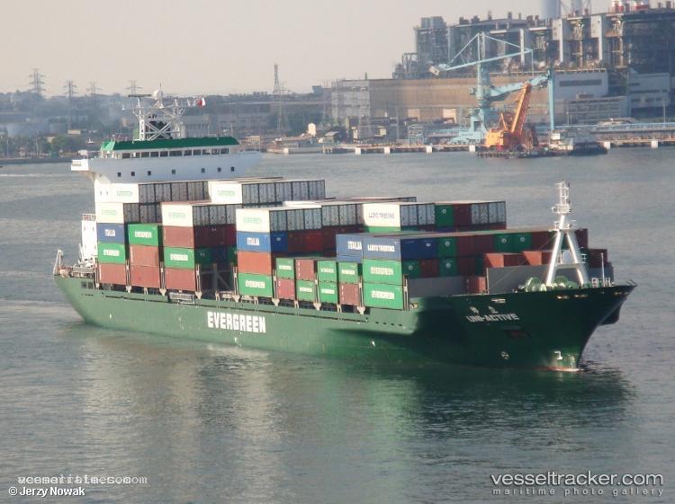 Uni-Active - Container Ship vessel registered in Taiwan