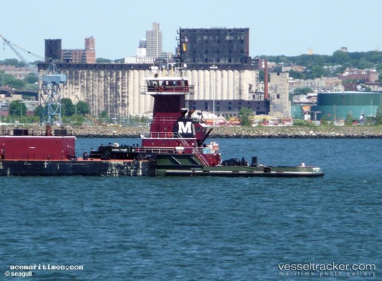 Barney-Turecamo - Pusher Tug vessel registered in United States of America