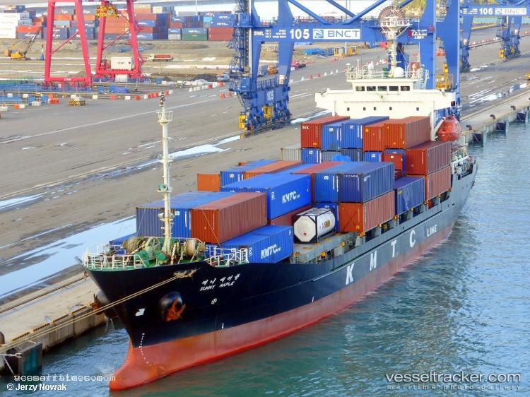Sunny-Maple - Container Ship vessel registered in South Korea