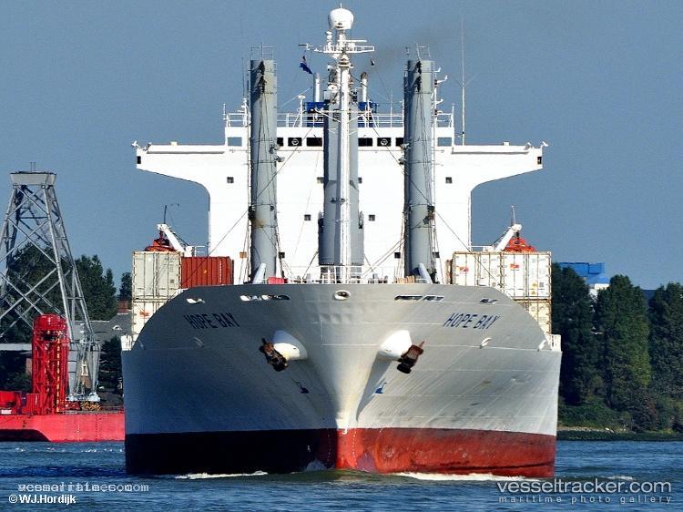 Hai-Feng-718 - Refrigerated Cargo Ship vessel registered in Vanuatu