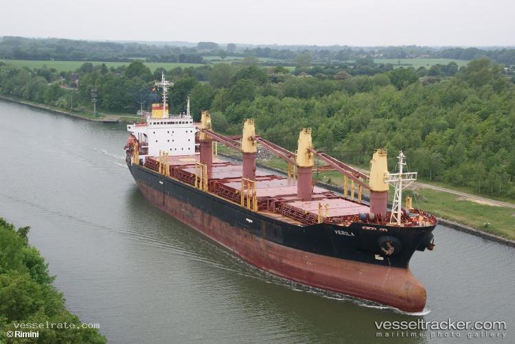 Brave-Commander - Bulk Carrier vessel registered in Lebanon