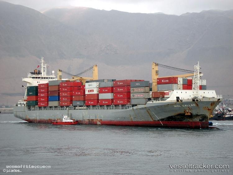 Surabaya-Voyager - Container Ship vessel registered in Liberia