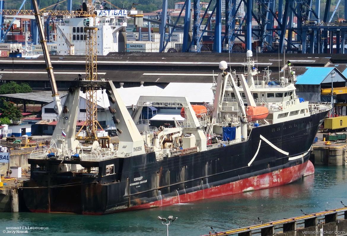 Komandor - Fish Factory Ship vessel registered in Russia