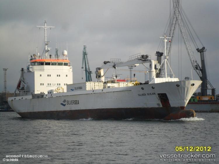 Silver-Breeze - Refrigerated Cargo Ship vessel registered in Norway