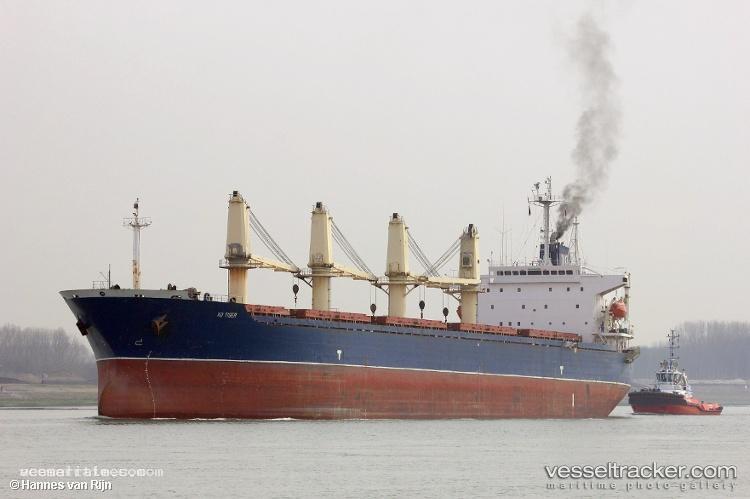 Lucent - Bulk Carrier vessel registered in Panama