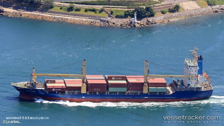 Lila-Bhum - Container Ship vessel registered in Singapore