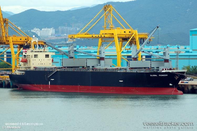 Global-Diamond - Bulk Carrier vessel registered in Panama