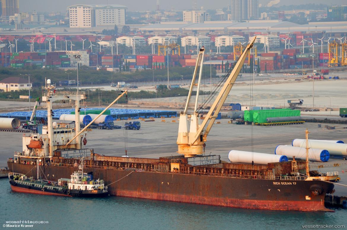 Happy18 - General Cargo Ship vessel registered in Saint Kitts and Nevis
