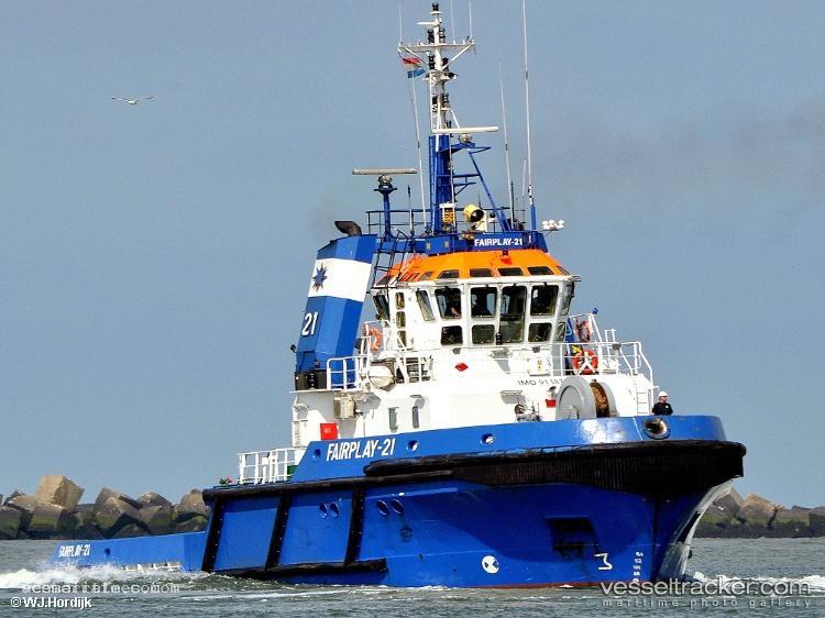 Fairplay-21 - Tug vessel registered in Antigua and Barbuda