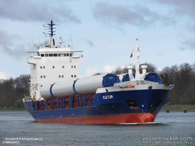 Lyra - Deck Cargo Ship
