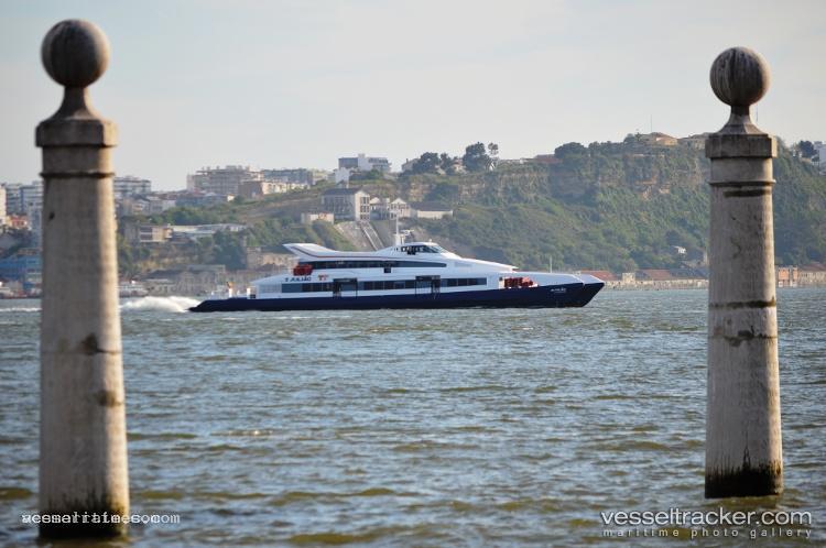 S.juliao - Passenger Ship vessel registered in Portugal
