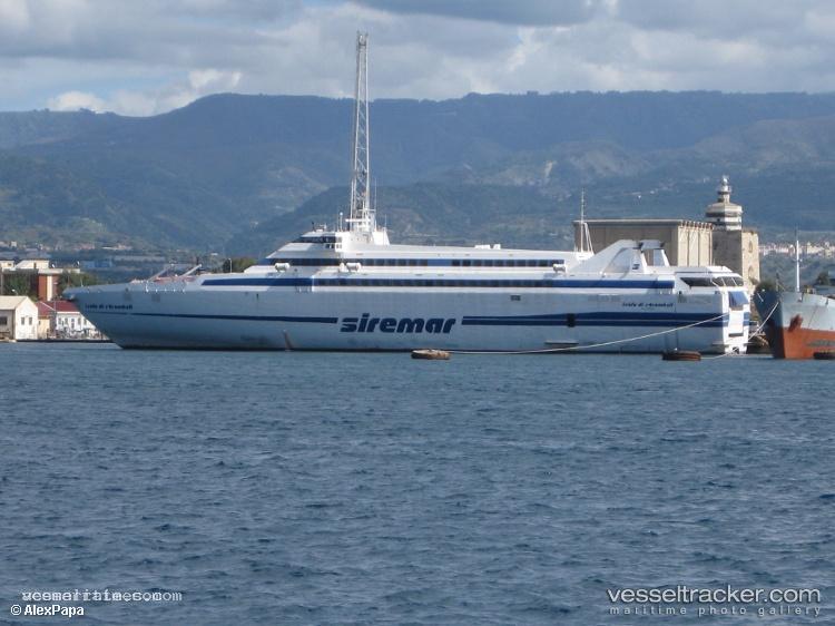 Isola-Di-Stromboli - Passenger Ro Ro Cargo Ship vessel registered in Italy