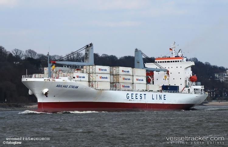 Yong-Xiang-9 - Refrigerated Cargo Ship vessel registered in Vanuatu