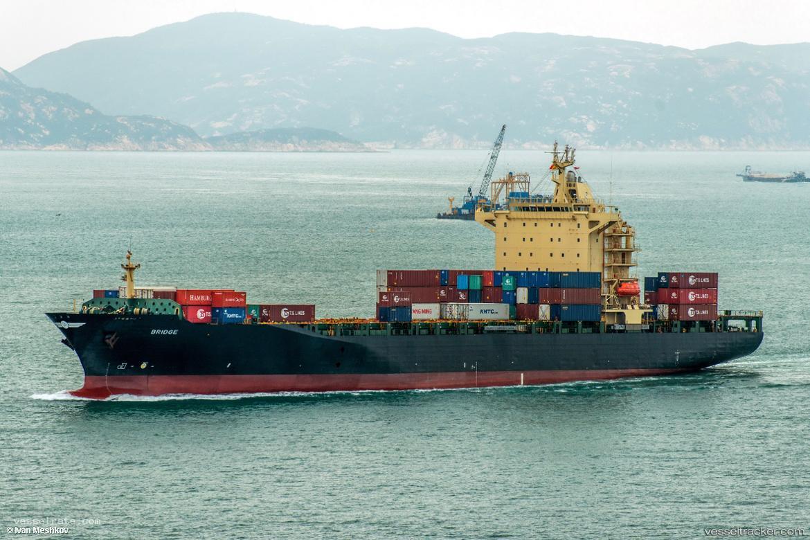 Bridge - Container Ship vessel registered in Panama