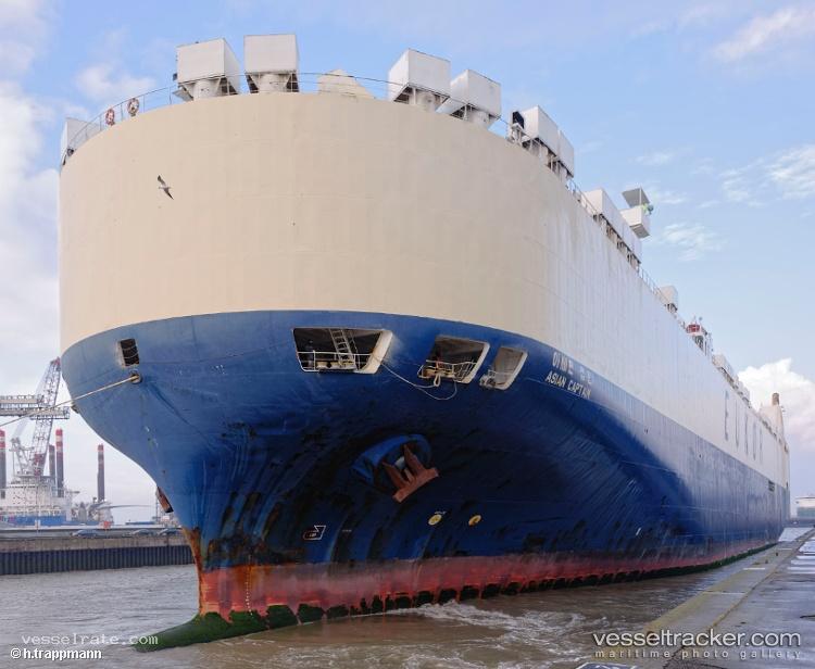 Asian-Captain - Vehicles Carrier vessel registered in South Korea