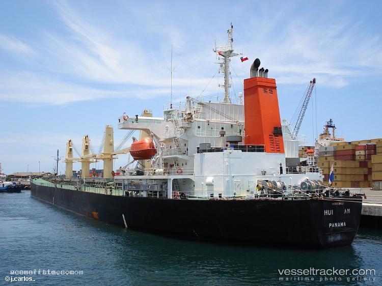 Giving - Bulk Carrier vessel registered in Barbados
